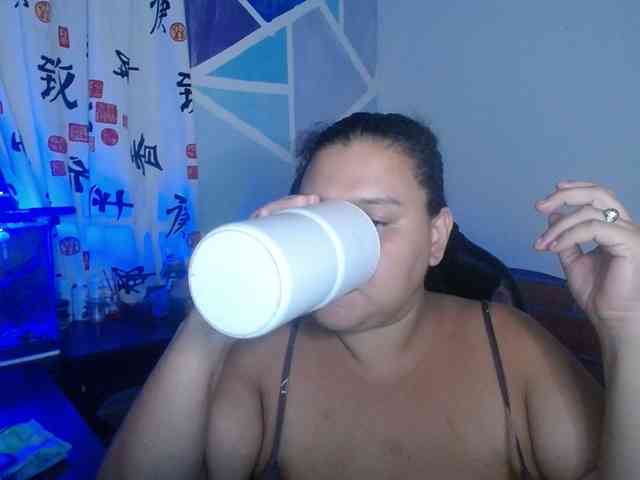 beautifulchubbyqueen webcam