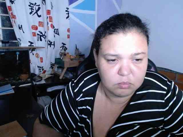 beautifulchubbyqueen webcam