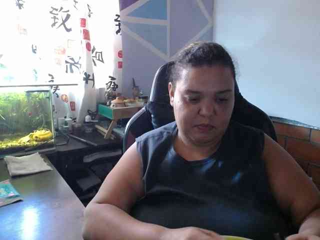 beautifulchubbyqueen webcam