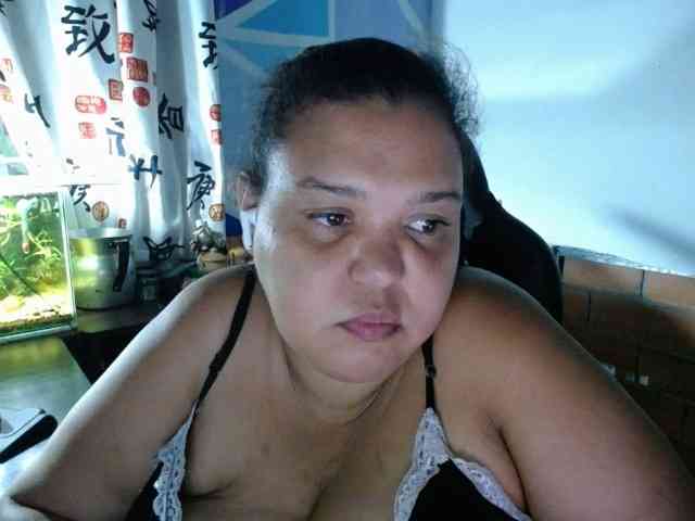 beautifulchubbyqueen webcam