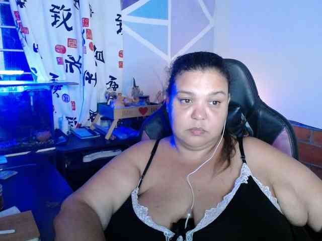 beautifulchubbyqueen webcam