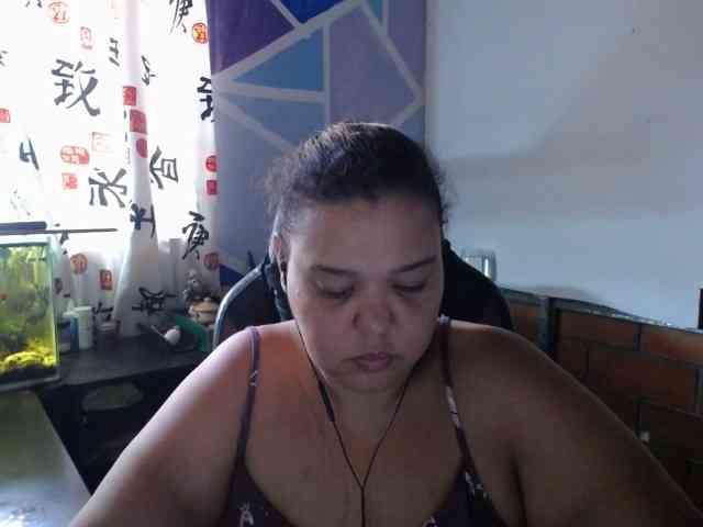 beautifulchubbyqueen webcam