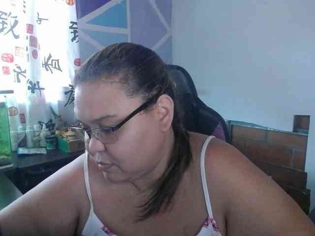 beautifulchubbyqueen webcam