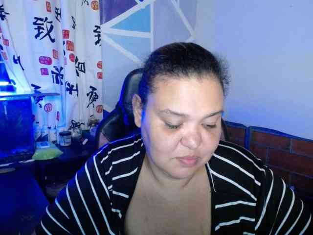 beautifulchubbyqueen webcam