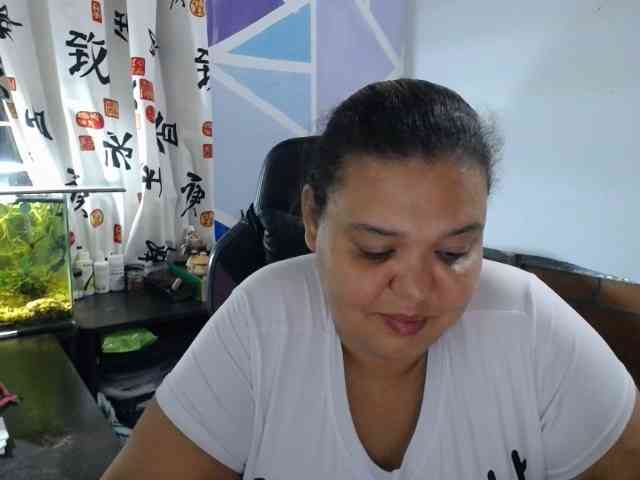 beautifulchubbyqueen webcam