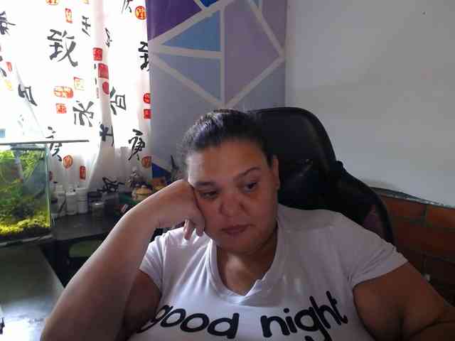 beautifulchubbyqueen webcam