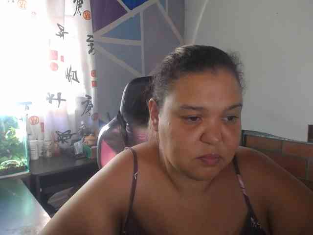 beautifulchubbyqueen webcam