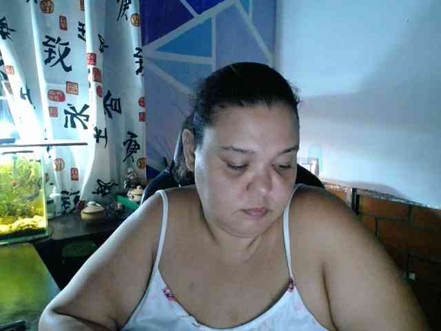 beautifulchubbyqueen webcam