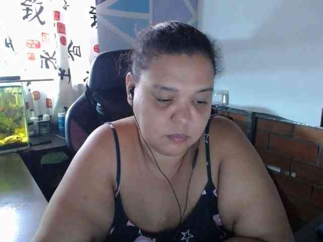 beautifulchubbyqueen webcam