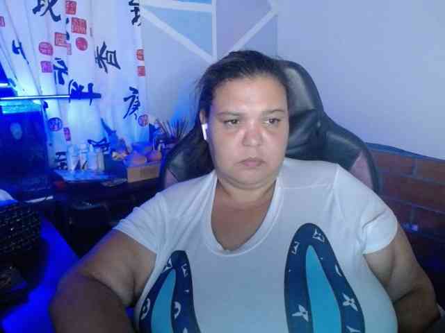 beautifulchubbyqueen webcam