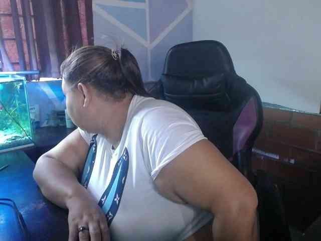 beautifulchubbyqueen webcam