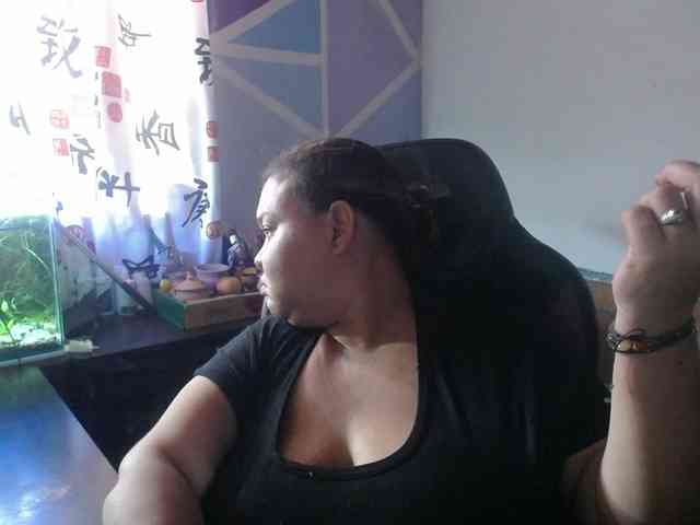 beautifulchubbyqueen webcam