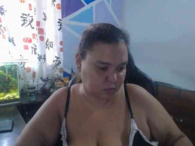 beautifulchubbyqueen webcam