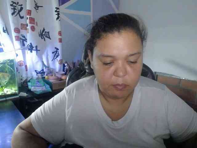 beautifulchubbyqueen webcam