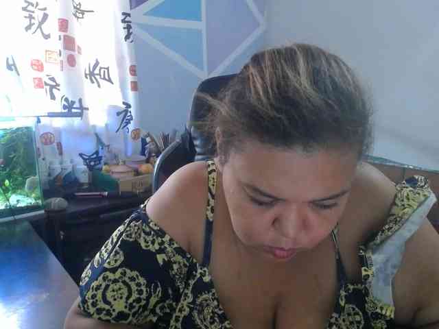 beautifulchubbyqueen webcam