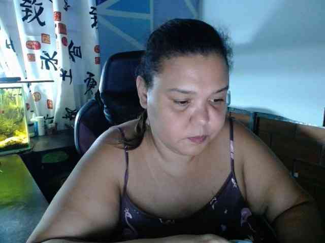 beautifulchubbyqueen webcam