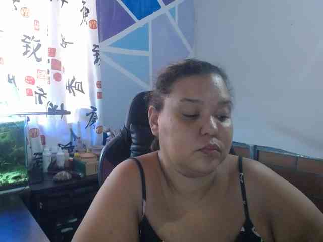 beautifulchubbyqueen webcam