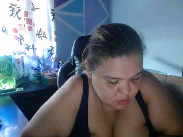 beautifulchubbyqueen webcam