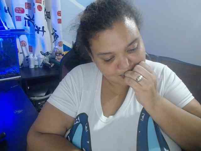beautifulchubbyqueen webcam