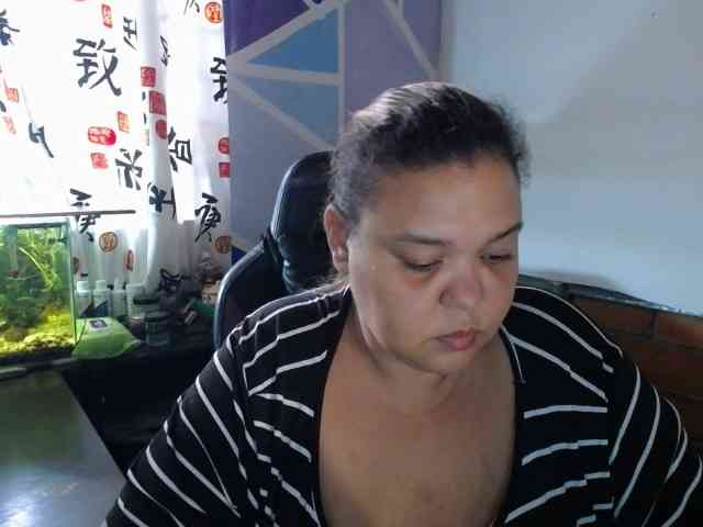 beautifulchubbyqueen webcam