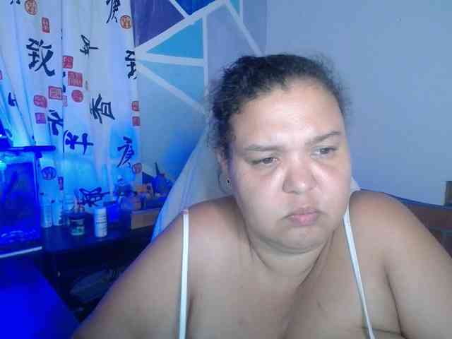 beautifulchubbyqueen webcam