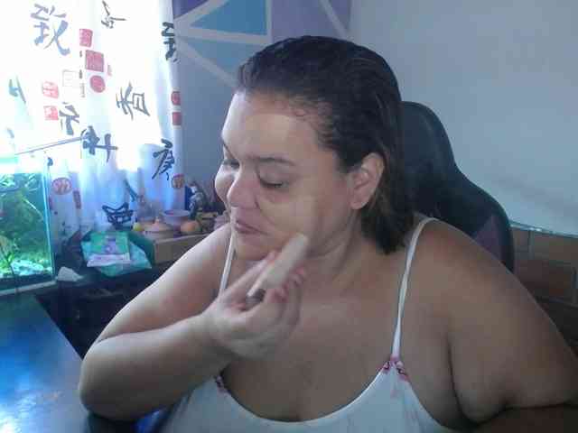 beautifulchubbyqueen webcam