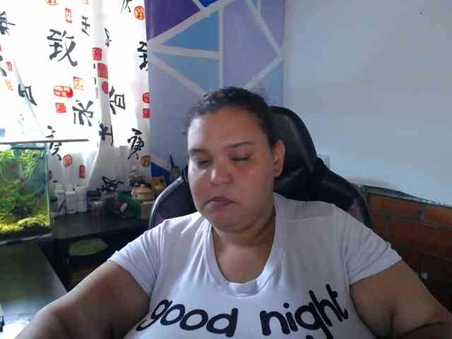 beautifulchubbyqueen webcam