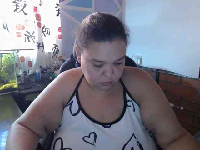 beautifulchubbyqueen webcam