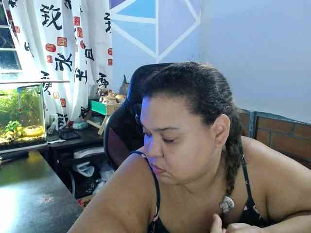 beautifulchubbyqueen webcam