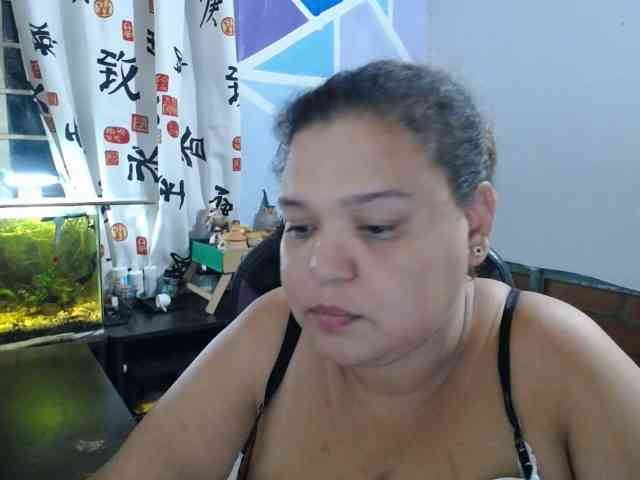 beautifulchubbyqueen webcam