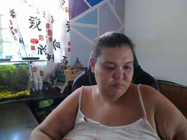 beautifulchubbyqueen webcam