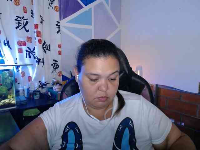 beautifulchubbyqueen webcam