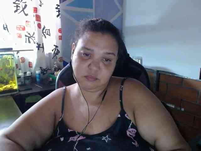 beautifulchubbyqueen webcam