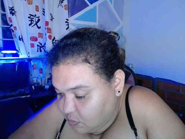 beautifulchubbyqueen webcam