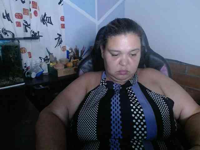 beautifulchubbyqueen webcam