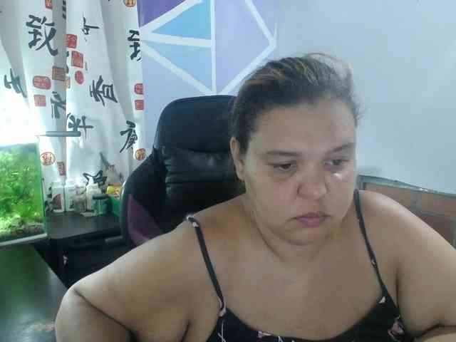 beautifulchubbyqueen webcam