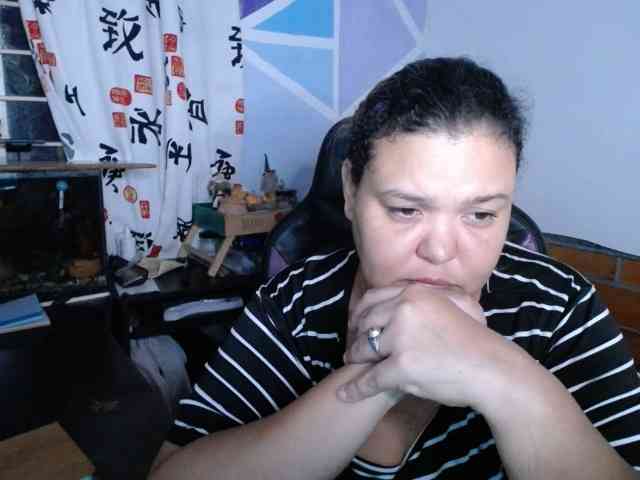 beautifulchubbyqueen webcam
