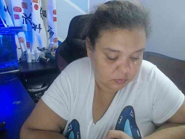 beautifulchubbyqueen webcam