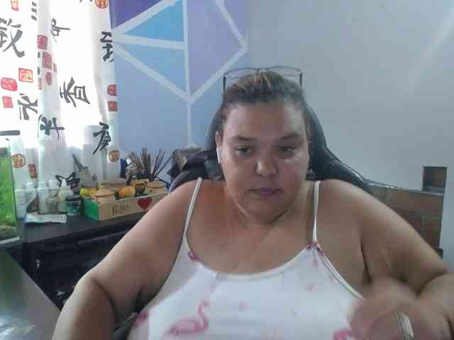 beautifulchubbyqueen webcam