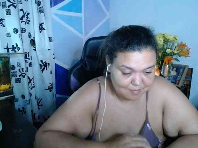 beautifulchubbyqueen webcam