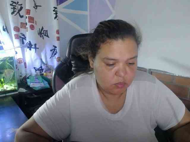 beautifulchubbyqueen webcam