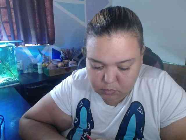 beautifulchubbyqueen webcam