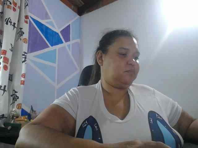 beautifulchubbyqueen webcam