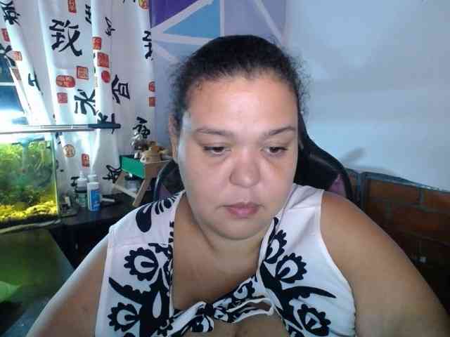 beautifulchubbyqueen webcam