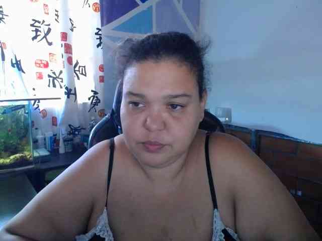 beautifulchubbyqueen webcam