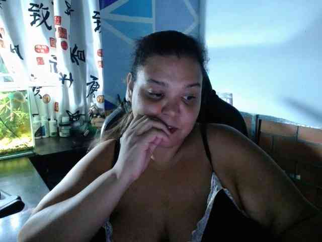 beautifulchubbyqueen webcam