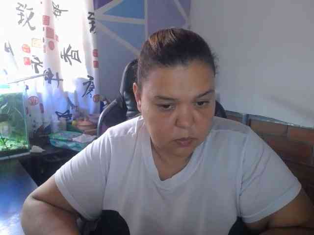 beautifulchubbyqueen webcam