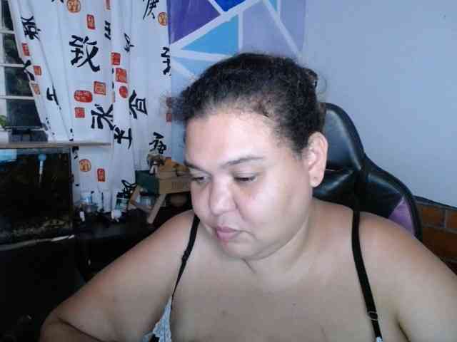 beautifulchubbyqueen webcam