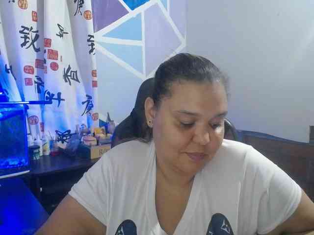beautifulchubbyqueen webcam