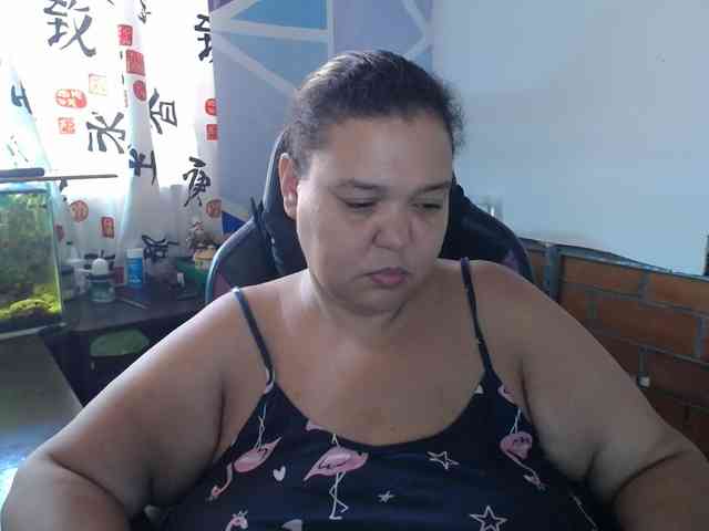 beautifulchubbyqueen webcam